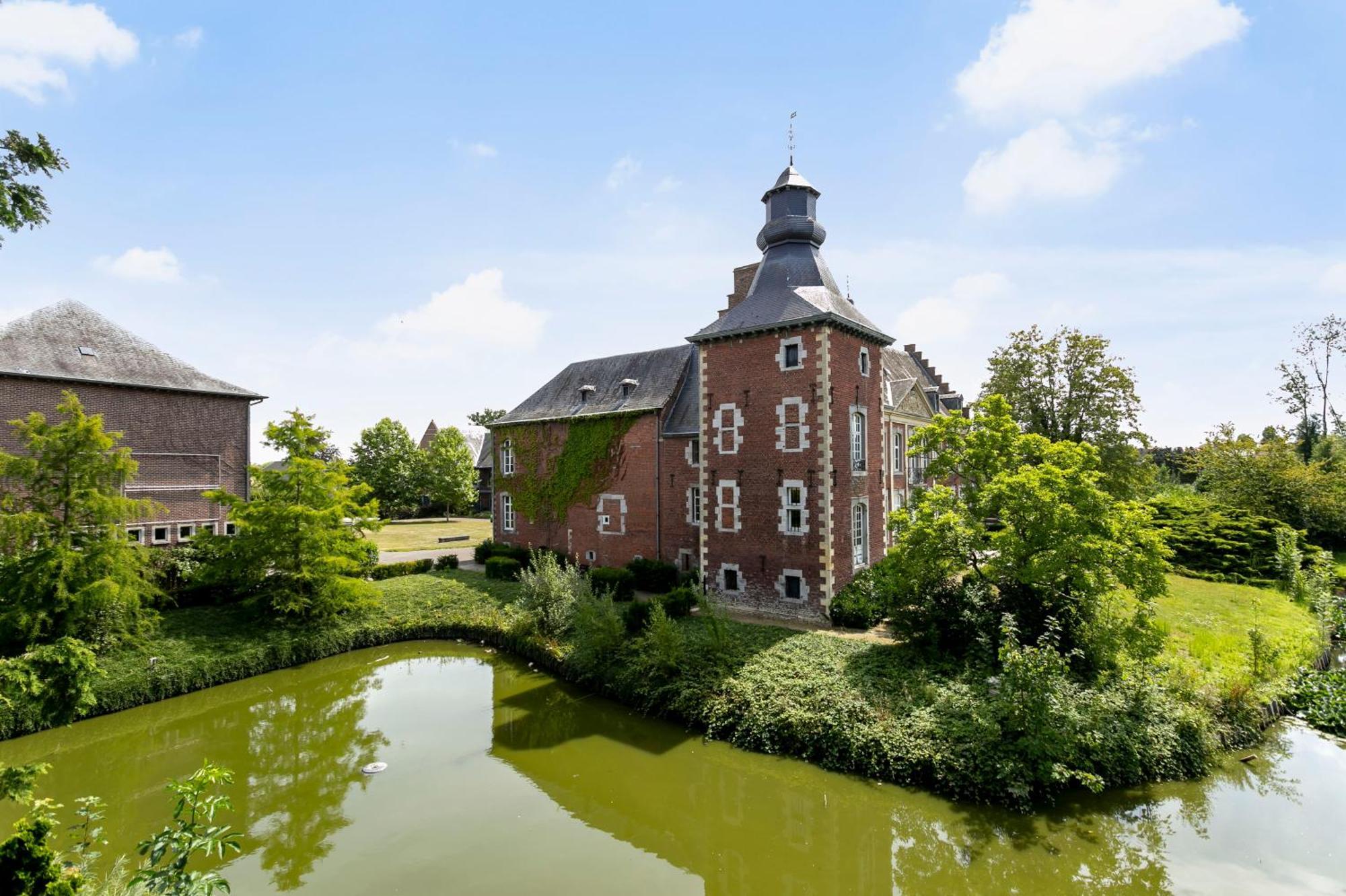Chateau De Looz Eksteriør billede